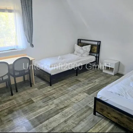Appartement Vollmoebliertes Haus Mit Garten & Terrasse In *